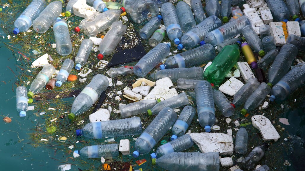 تلوث البيئة - المواد البلاستيكية