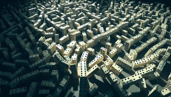 تأثير الدومينو السلبي