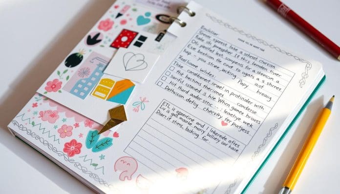 تزيين الدفاتر