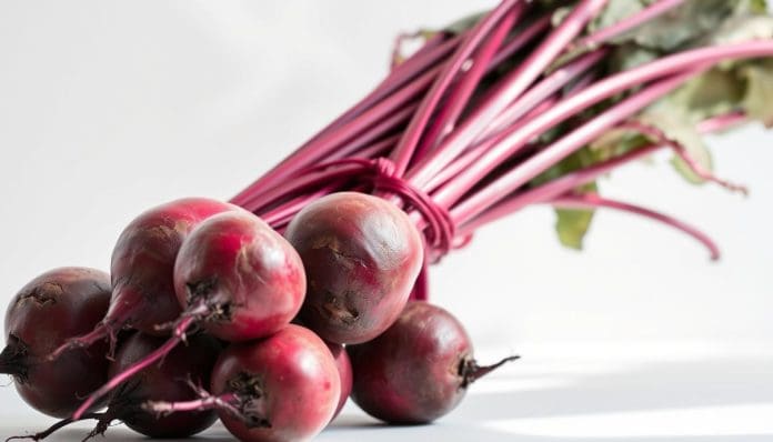 فوائد البنجر للشعر والبشرة